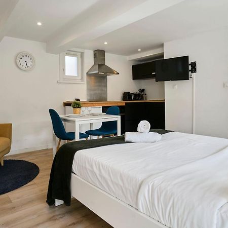 Lille Hypercentre Gares - Small Suite Экстерьер фото