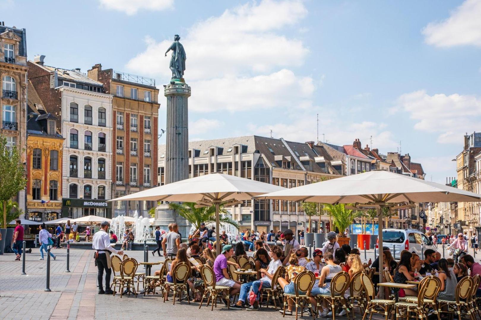 Lille Hypercentre Gares - Small Suite Экстерьер фото