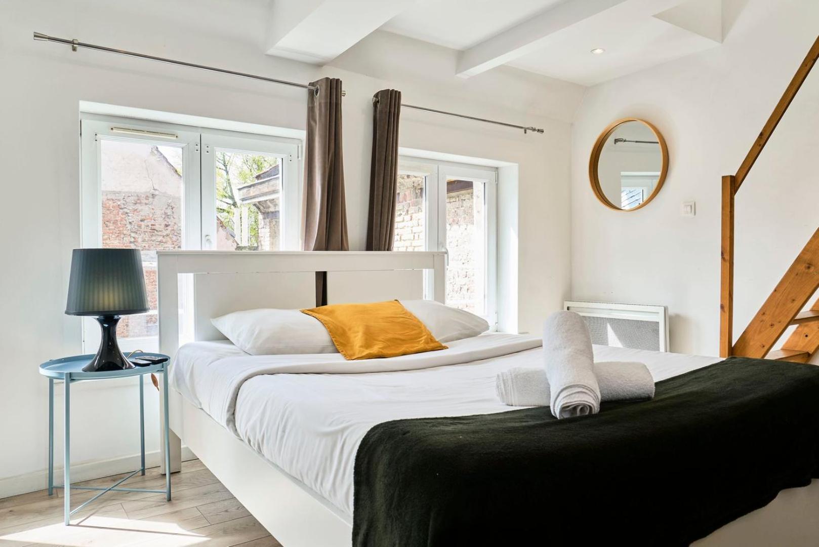 Lille Hypercentre Gares - Small Suite Экстерьер фото