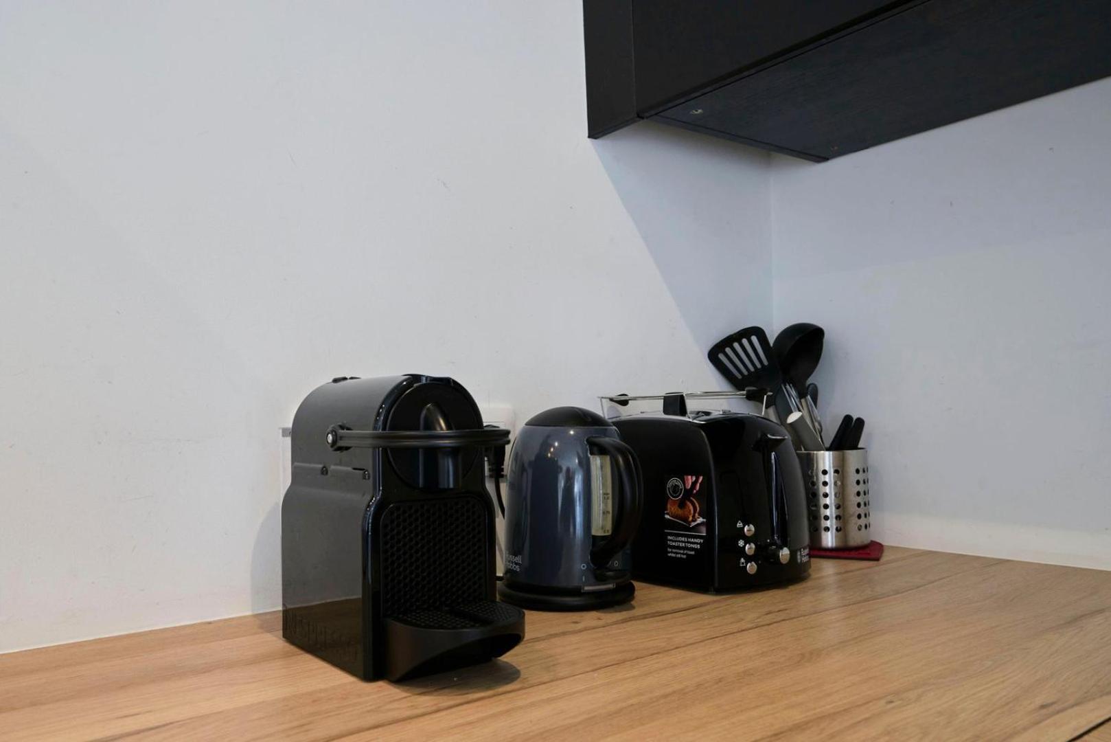 Lille Hypercentre Gares - Small Suite Экстерьер фото
